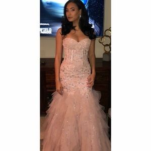 Prom dress for sell.